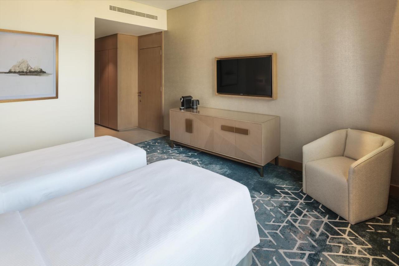 Palace Beach Resort Fujairah Bagian luar foto Deluxe room