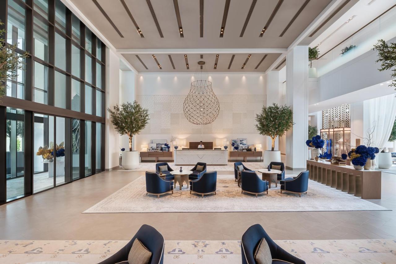 Palace Beach Resort Fujairah Bagian luar foto The lobby of the hotel