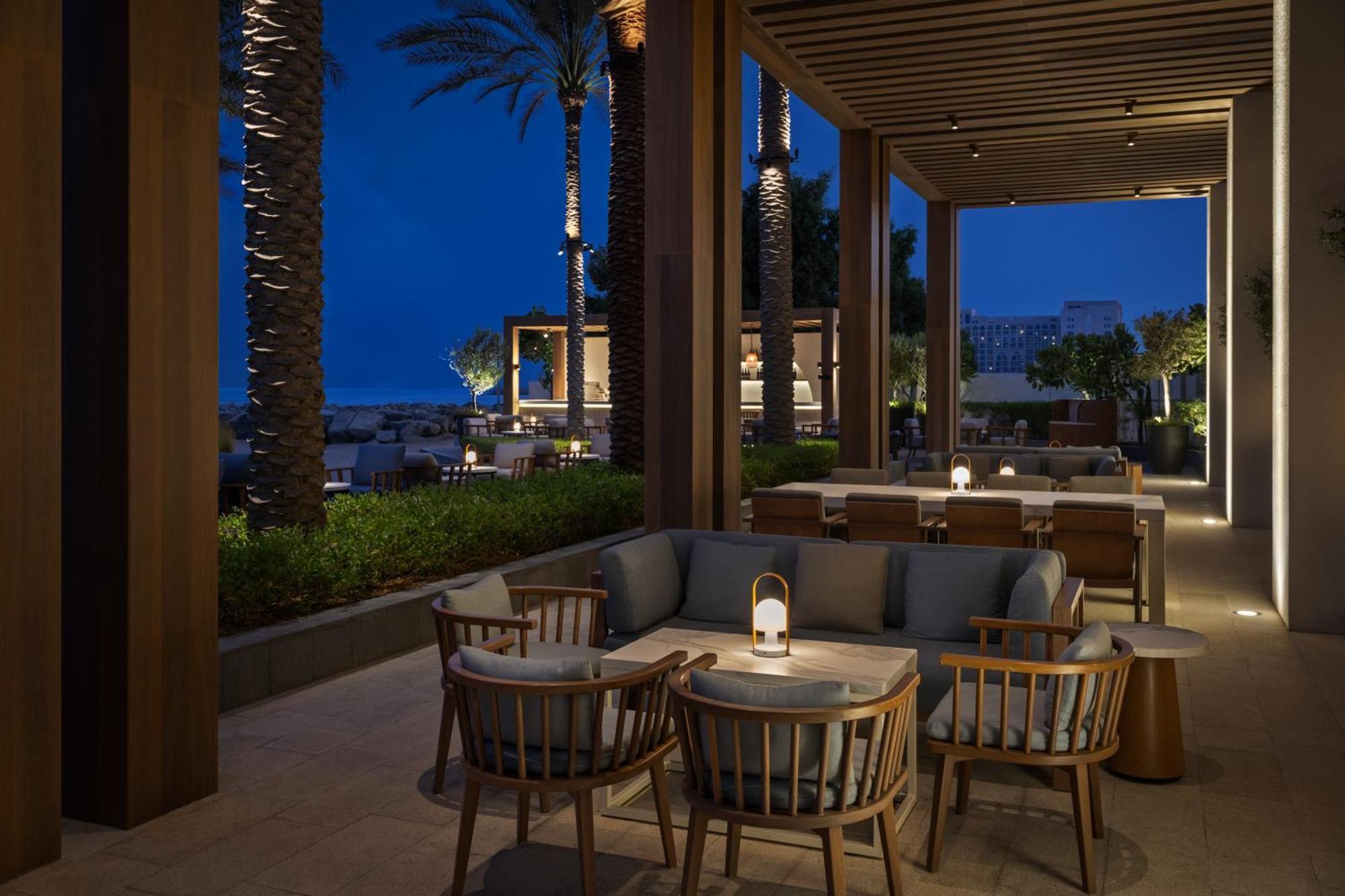Palace Beach Resort Fujairah Bagian luar foto The Westin Athens